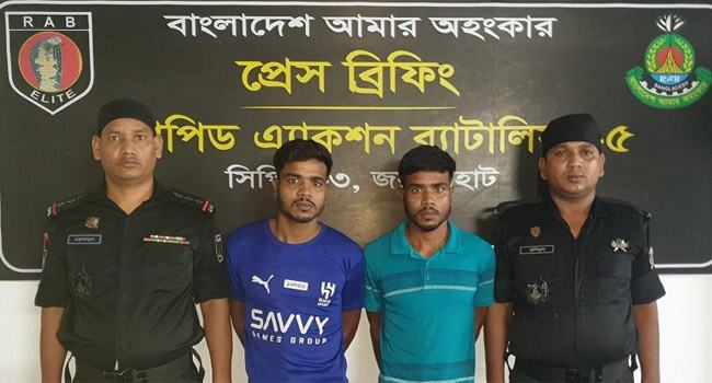 নওগাঁর ধামইরহাটে হত্যা মামলায় ২ ভাই গ্রেফতার
