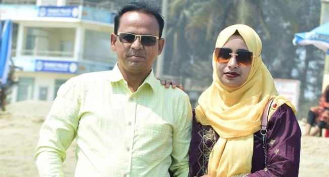 এইচএসসি পাস করলেন ৪৩ বছর বয়সের স্বামী ও ৩৩ বছরের স্ত্রী
