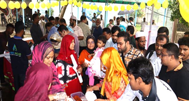 বাকৃবিতে পাঙ্গাস ও তেলাপিয়া মাছ থেকে তৈরি পণ্যের প্রদর্শনী