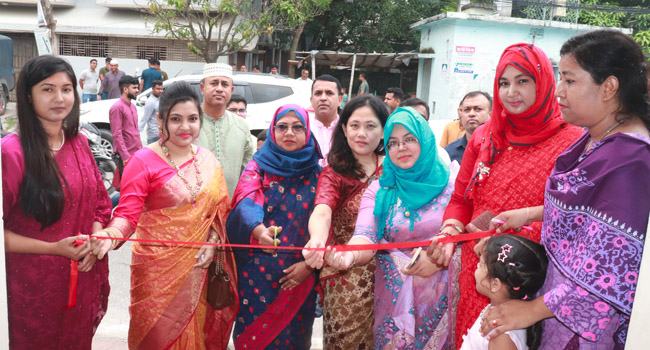 রাজশাহীতে পুনাক ও ক্ষুদ্র উদ্যোক্তাদের পণ্য বিক্রয়কেন্দ্রের উদ্বোধন