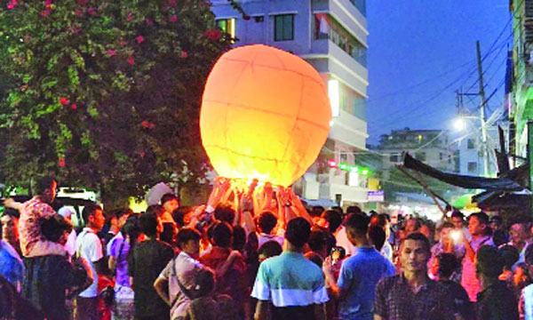 বান্দরবানে রথযাত্রা উৎসবে মেতেছিল পাহাড়ি বাঙালিরা