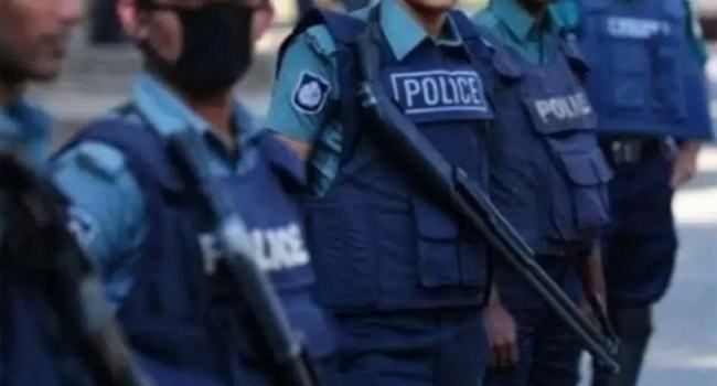 পুলিশের এএসপিদের কুচকাওয়াজ স্থগিতের ‘অনিবার্য কারণ’টি আসলে কী?