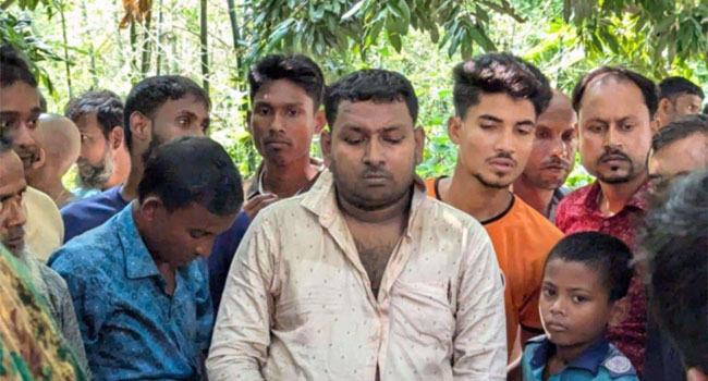 ইভটিজিংয়ের দায়ে যুবলীগ নেতাকে গণধোলাই