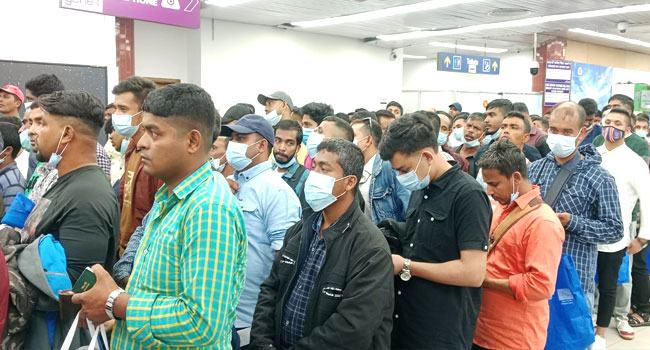 লিবিয়া থেকে দেশে ফিরেছেন ১৫৭ বাংলাদেশী