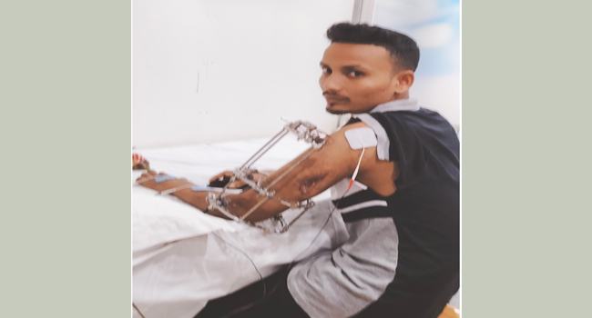 বৈষম্যবিরোধী আন্দোলনে আহত জাহিদের খোঁজ রাখছেন না কেউ