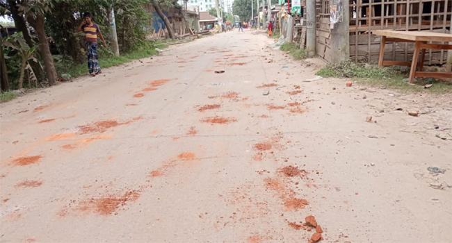 আশুলিয়ায় শ্রমিক-আইনশৃঙ্খলা বাহিনীর সংঘর্ষ, গুলিবিদ্ধসহ আহত ৫
