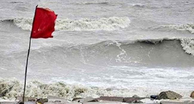সমুদ্র বন্দরে ৩ নম্বর সতর্ক সঙ্কেত