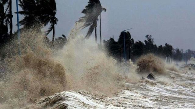 ঘূর্ণিঝড় 'দানা'র প্রভাবে উপকূলীয় ১৪ জেলা প্লাবিত হওয়ার শঙ্কা