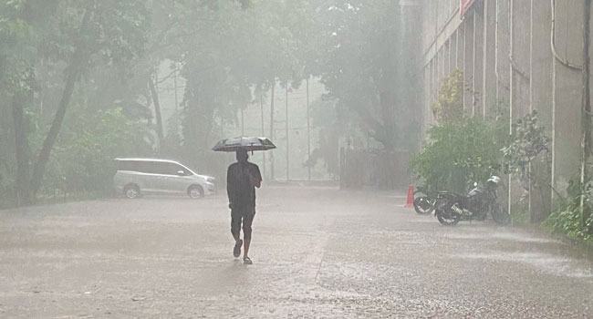 ঢাকাসহ পাঁচ বিভাগে ভারী বৃষ্টির আভাস