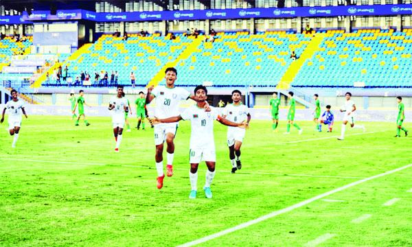 ফয়সালের হ্যাটট্রিকে বিশাল জয়