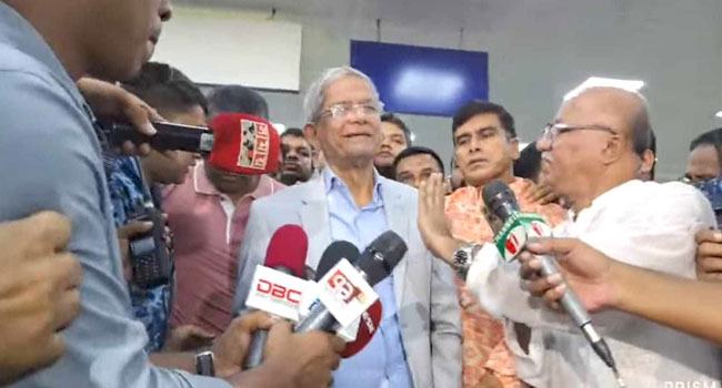 দেশে ফিরেছেন মির্জা ফখরুল