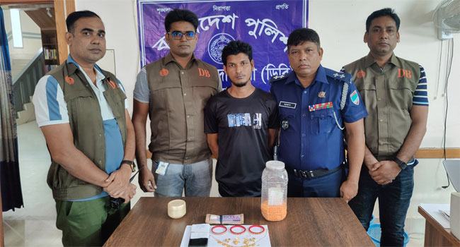 স্বর্ণালঙ্কার ও টাকার জন্য খুন হয় অঞ্জলী রানী, প্রধান অভিযুক্ত গ্রেফতার