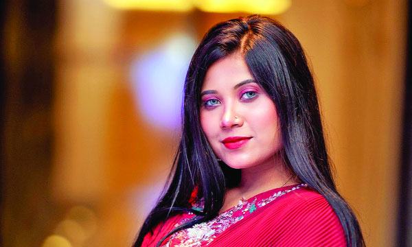 বাংলাদেশের সবার প্রিয় হয়ে উঠতে চান লিলিন
