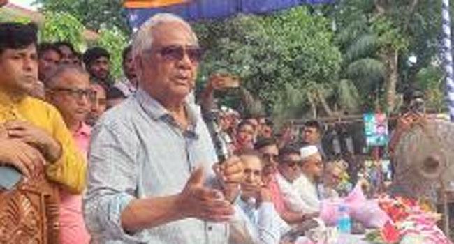 দীর্ঘ ৮ বছর পর নিজ এলাকা করিমগঞ্জে সংবর্ধনায় ড. ওসমান ফারুক