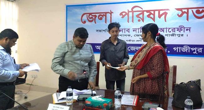 গাজীপুর জেলা পরিষদ থেকে বৈষম্যবিরোধী আন্দোলনে আহতদের সহায়তা প্রদান