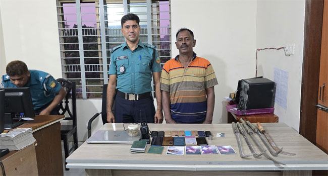 গাজীপুরে শ্রমিক লীগের সভাপতি গ্রেফতার