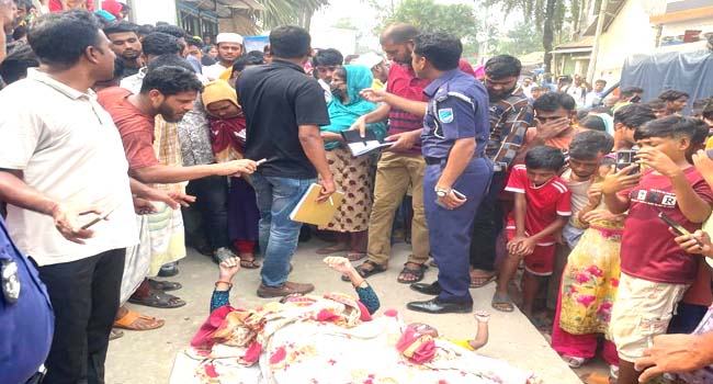 কালিয়াকৈরে পুকুর থেকে নারী ও শিশুর লাশ উদ্ধার