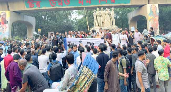 ‘সেন্টমার্টিন ভ্রমণে নিষেধাজ্ঞা দেশের জন্য হুমকি হয়ে দাঁড়াবে’