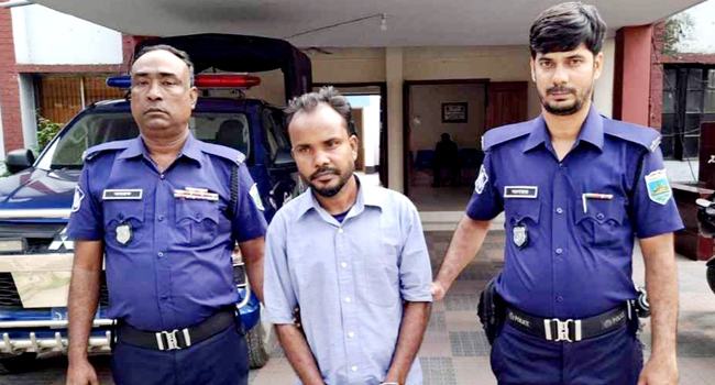 জয়পুরহাটে এনএসআই পরিচয়ে প্রতারণা, আটক ১