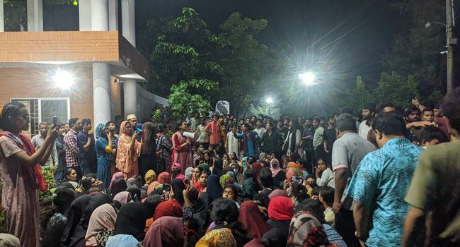 ২০ লাখ টাকা ক্ষতিপূরণের আশ্বাসে অন্দোলন প্রত্যাহার ববি শিক্ষার্থীদের