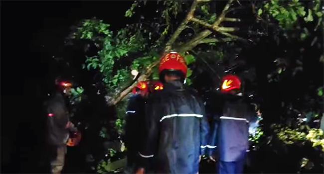 আকস্মিক ঝড়ে লন্ডভন্ড খাগড়াছড়ি