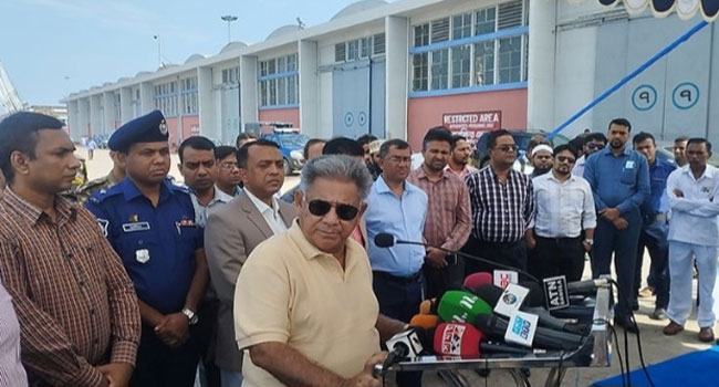 মোংলা বন্দরকে পিছিয়ে রাখার কোনো সুযোগ নেই : এম সাখাওয়াত