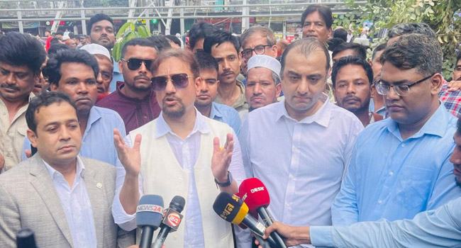 বিপ্লব উদ্যানের বাণিজ্যিক স্থাপনা ভেঙে সবুজ পার্ক করা হবে : চসিক মেয়র