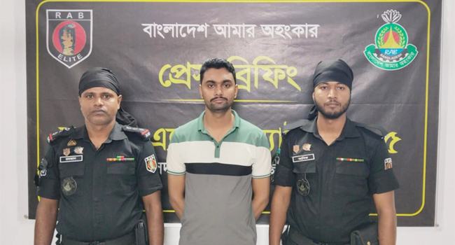 রাজশাহীতে আ’লীগ নেতার ছেলে গ্রেফতার