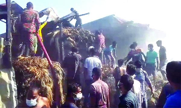 শরীয়তপুরে পাটের গুদামসহ ১৫ প্রতিষ্ঠান পুড়ে গেছে
