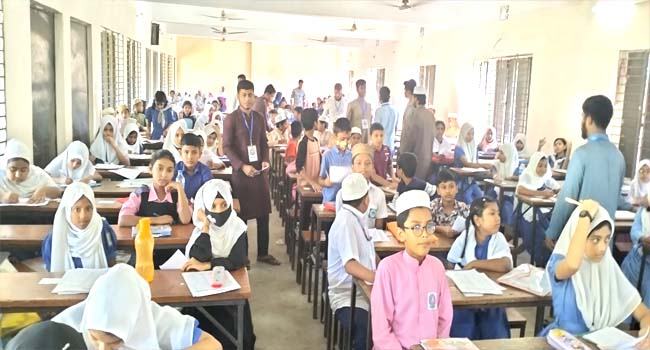 কুমিল্লায় কিশোরকন্ঠ মেধাবৃত্তি পরীক্ষায় অংশ নিলো ৪ হাজার শিক্ষার্থী