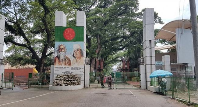 ভিসা প্রদানের বিধিনিষেধে কমেছে ভারতগামী যাত্রী