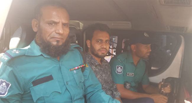 হত্যাচেষ্টা মামলায় সাবেক ঢাবি ছাত্রলীগ নেতা গ্রেফতার