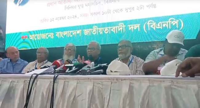 বঙ্গভবন থেকে শেখ মুজিবুরের ছবি নামানো উচিত হয়নি : রিজভী