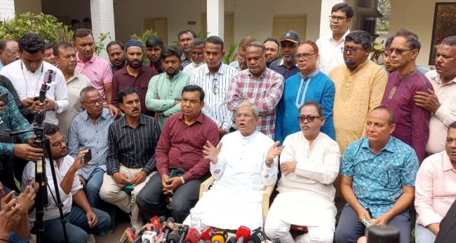 আ’লীগের ১৭ বছরের জঞ্জাল ১৭ মাসেও সরানো সম্ভব না : মির্জা ফখরুল