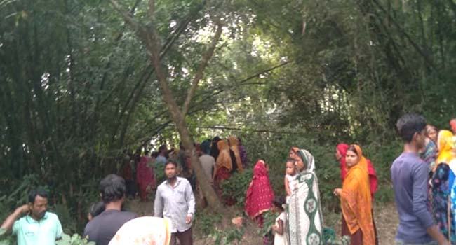 জয়পুরহাটে বাঁশ ঝাড় থেকে যুবকের লাশ উদ্ধার