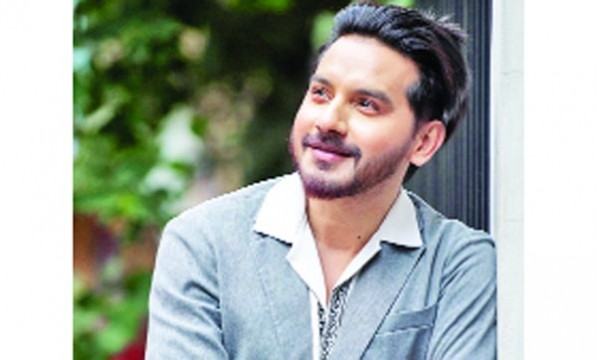 সিনেমা নাটক ও উপস্থাপনায় ব্যস্ত ইমতু