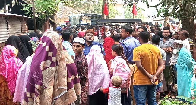 নওগাঁয় উপ-সহকারী প্রকৌশলীর ঝুলন্ত লাশ উদ্ধার