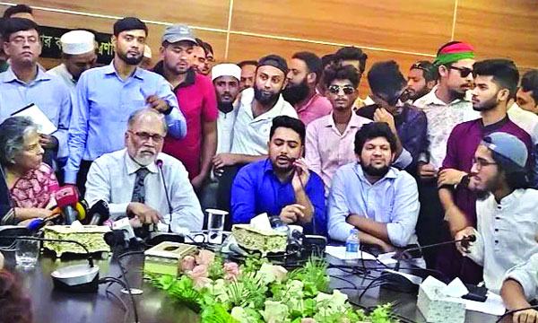 গণ-অভ্যুত্থানে আহতদের নিয়ে কাজ করা রাজনৈতিক দলগুলোর কর্তব্য : নাহিদ