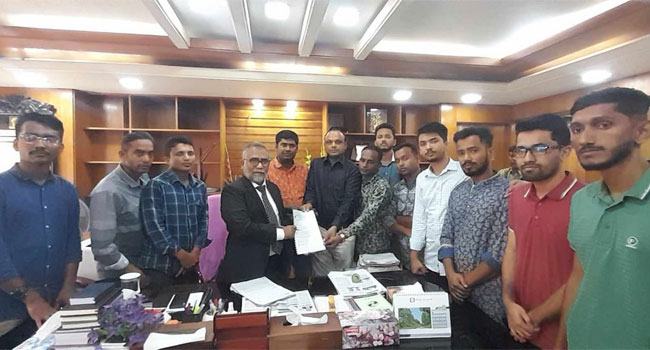 শহীদ জিয়া কমপ্লেক্স নির্মাণসহ ১৯ দফা দাবি ইবি ছাত্রদলের