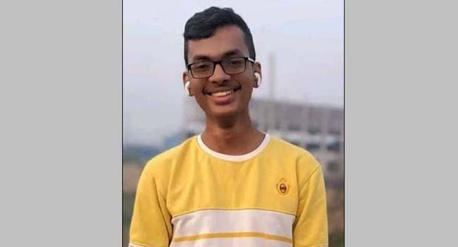‘আমার ছেলেকে কেন পাখির মতো গুলি করে হত্যা করা হলো?’