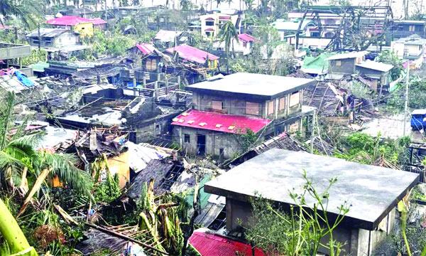সুপার টাইফুনের আঘাতে লণ্ডভণ্ড ফিলিপাইন