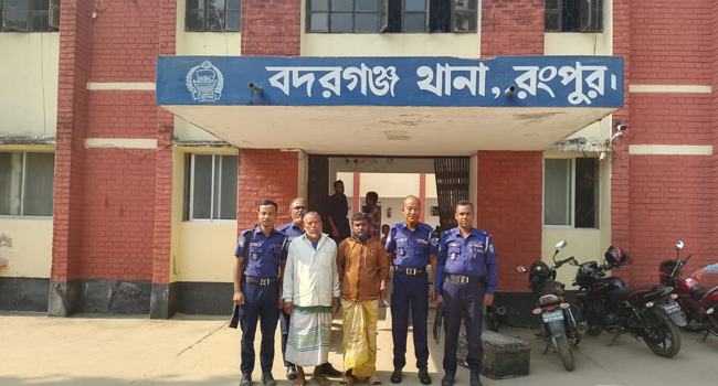 রংপুরে সাংবাদিকের মাকে পিটিয়ে আহতের ঘটনায় গ্রেফতার ২