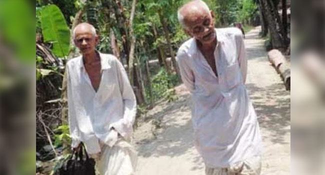 ভালোবাসার দৃষ্টান্ত চিরকুমার জমিদার ২ ভাই এখন ভবঘুরে