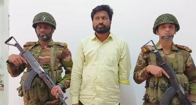 চুয়াডাঙ্গায় অস্ত্রসহ আওয়ামী লীগ নেতা গ্রেফতার