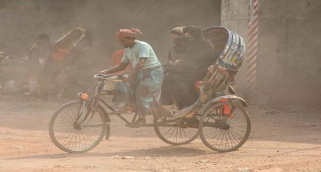 আজ ঢাকার বাতাসের মান ‘খুব অস্বাস্থ্যকর’