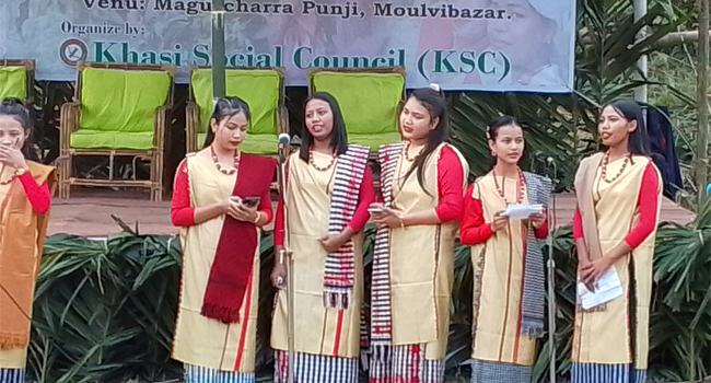 খাসিয়াদের বর্ষবিদায় উৎসব ‘খাসি সেং কুটস্নেম’ অনুষ্ঠিত