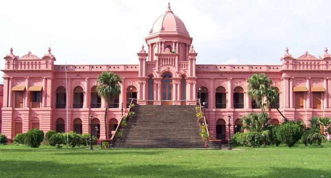 আহসান মঞ্জিল : বুড়িগঙ্গা-তীরের ঐতিহাসিক স্থাপনা