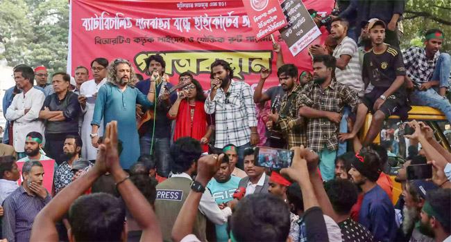 অটোরিকশাচালকদের কর্মসূচি স্থগিত, পুলিশের সাথে বৈঠক সোমবার