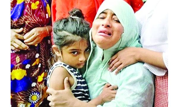 ‘বাবা চকোলেট নিয়ে আসে না কেন?’ শিশু শাম্মির প্রশ্ন