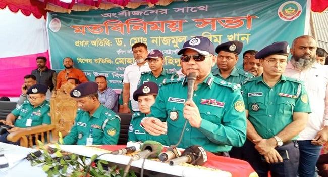 আতঙ্ক নয়, পুলিশ হবে জনগণের ভরসা : জিএমপি কমিশনার